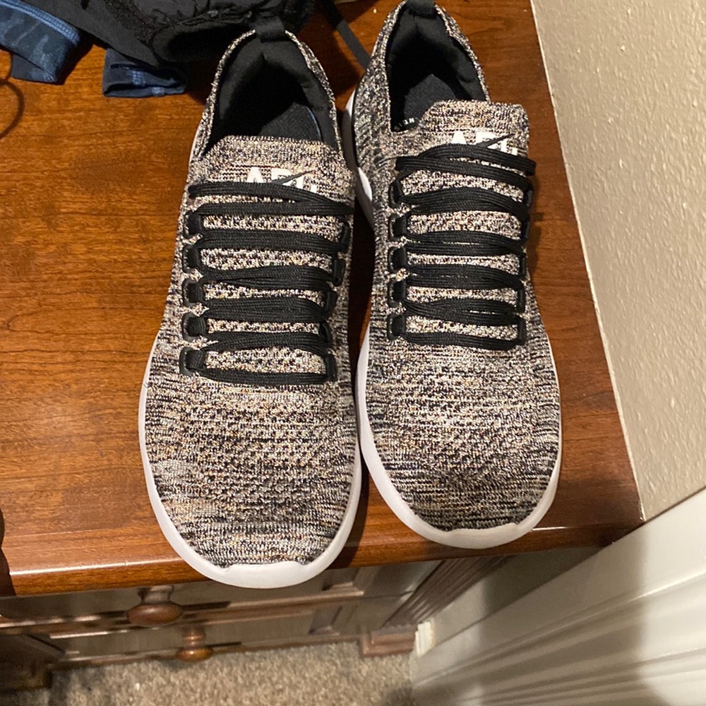 APL like new shoes multi colored